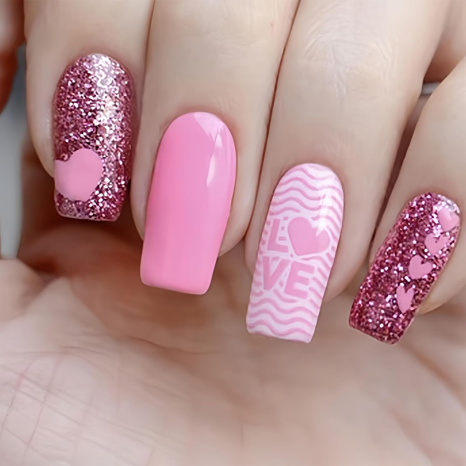 Valentines Press on Nails Medium Square Fake Nails with Pink Heart Designs Glossy Acrylic Nails Pink Glitter False Nails Valentines Day Love Heart Stick on Nails Artificial Nails for Women 24 Pcs