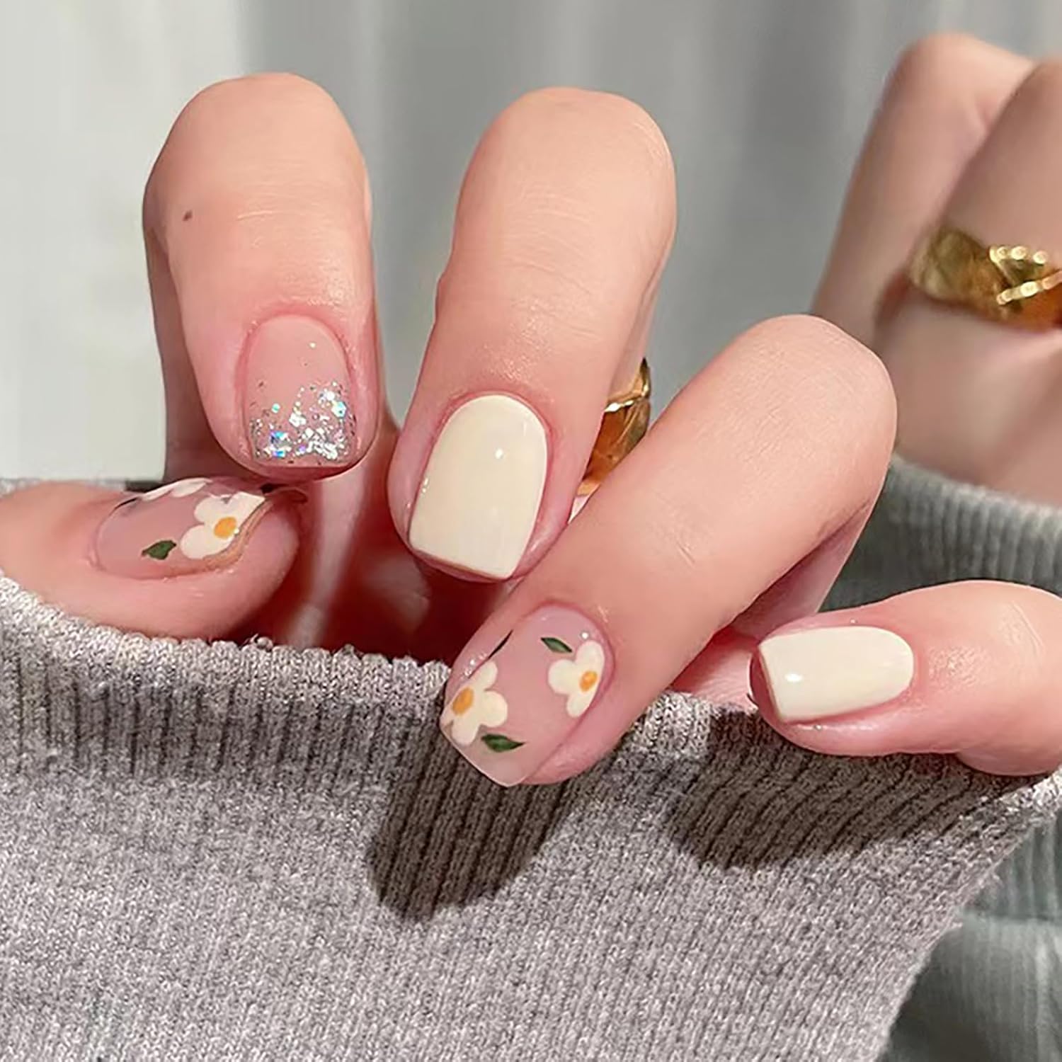 Vintage Floral Off White Press-On Nails Square Acrylic Fake Nails - Free Shipping