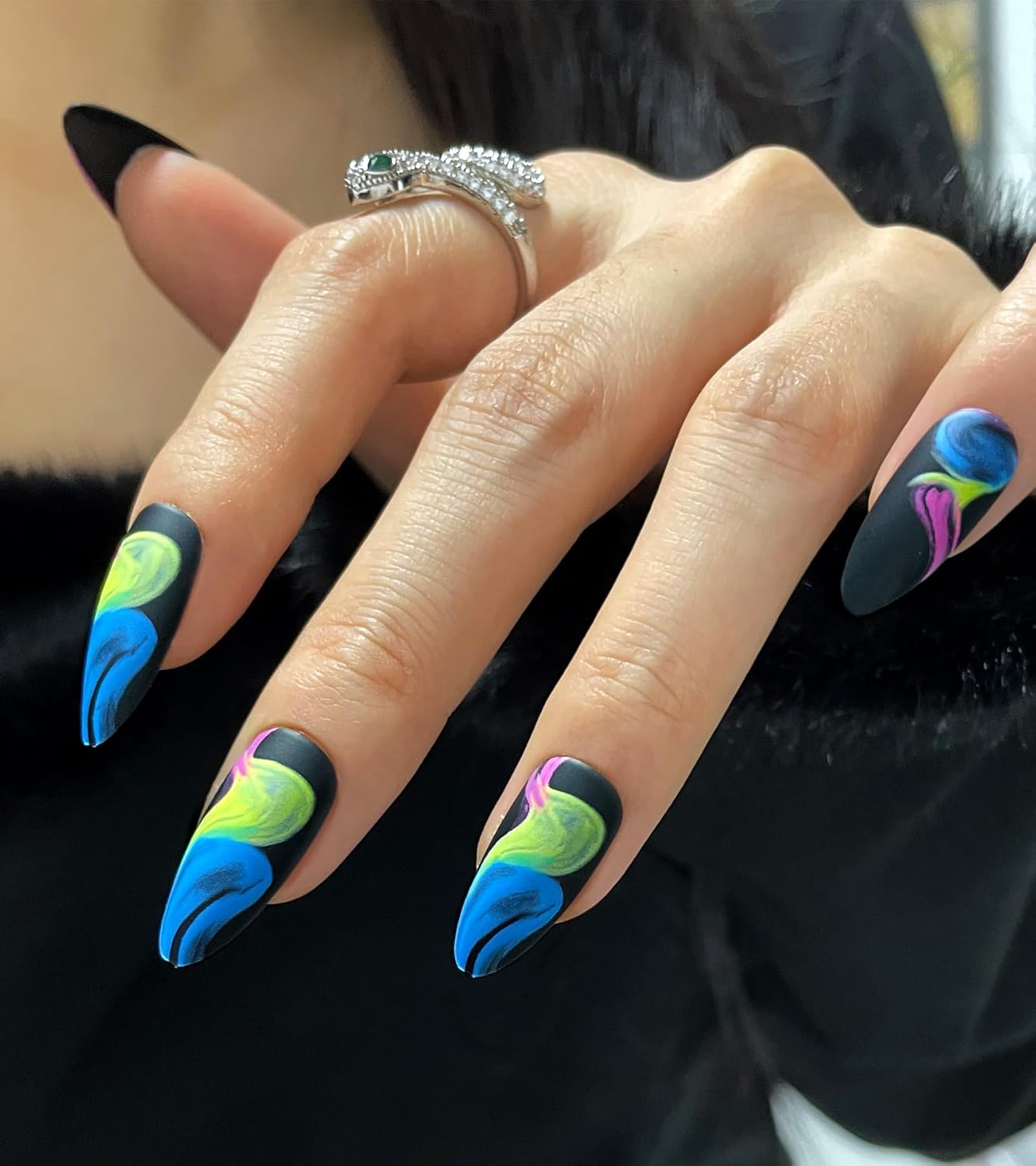 Elegant Black Medium Matte Stiletto Press-On Fake Nails–Trendy Artificial Manicure for Effortless Style-Free Shipping