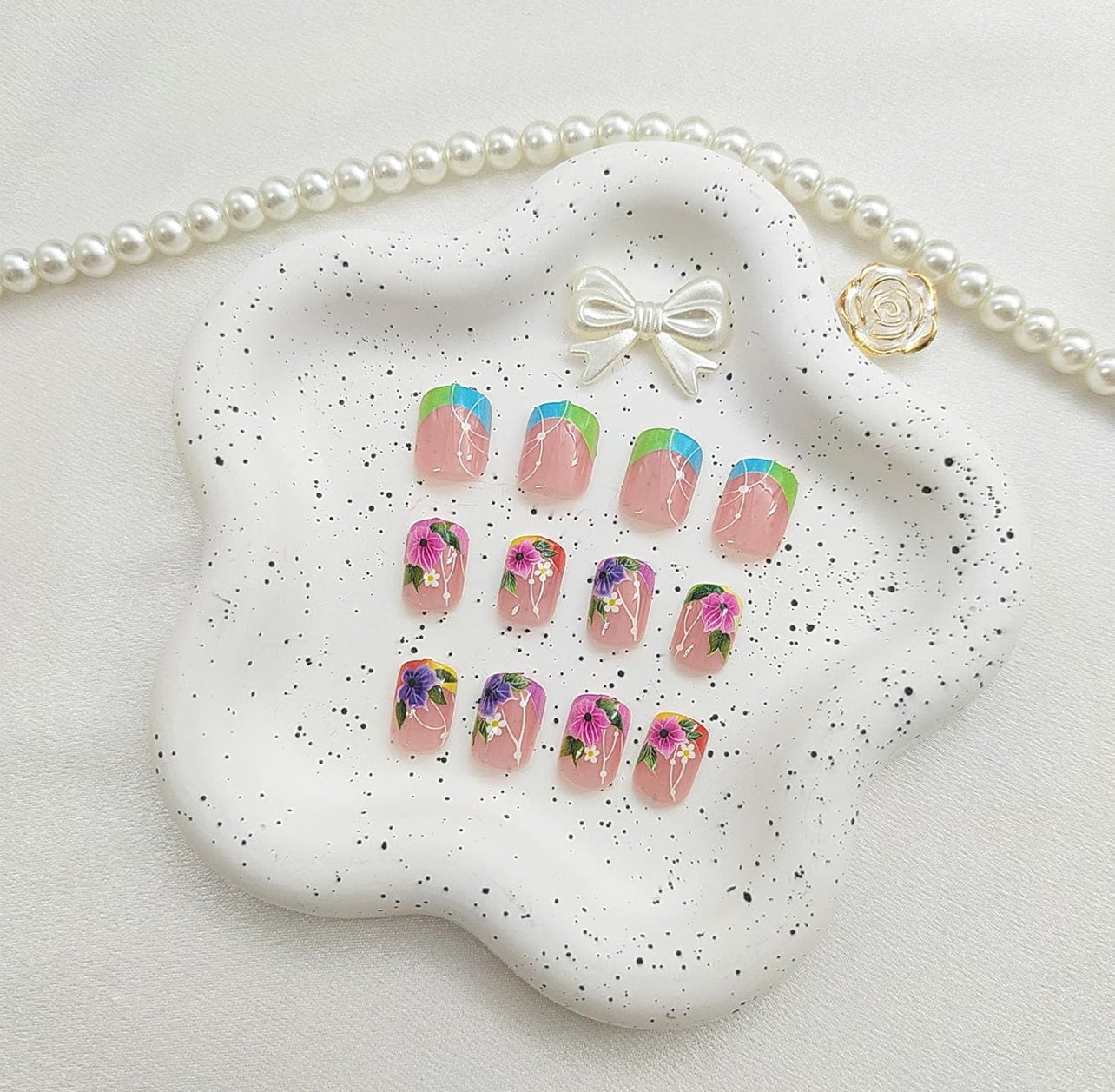 Cute Spring Florals Press-On Nails Fake Artificial Nails 24 Pcs-Free shipping