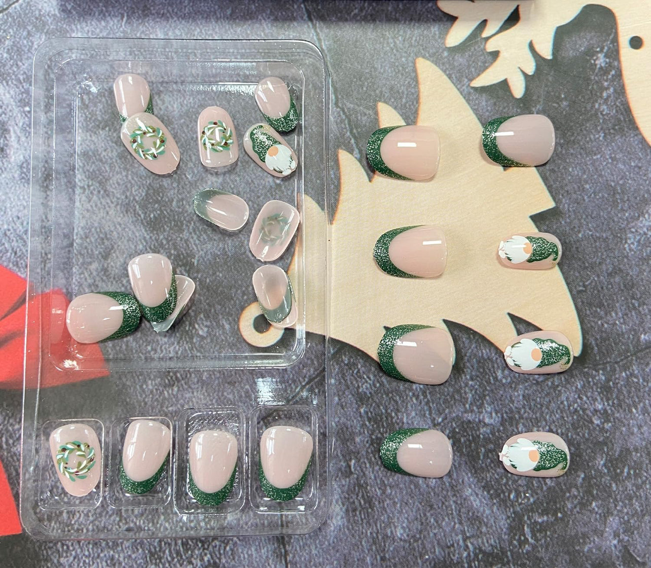 Santa Claus Gnome Glitter Wreath Press-On Nails Acrylic Full Cover Christmas Fake Nails - Free Shipping