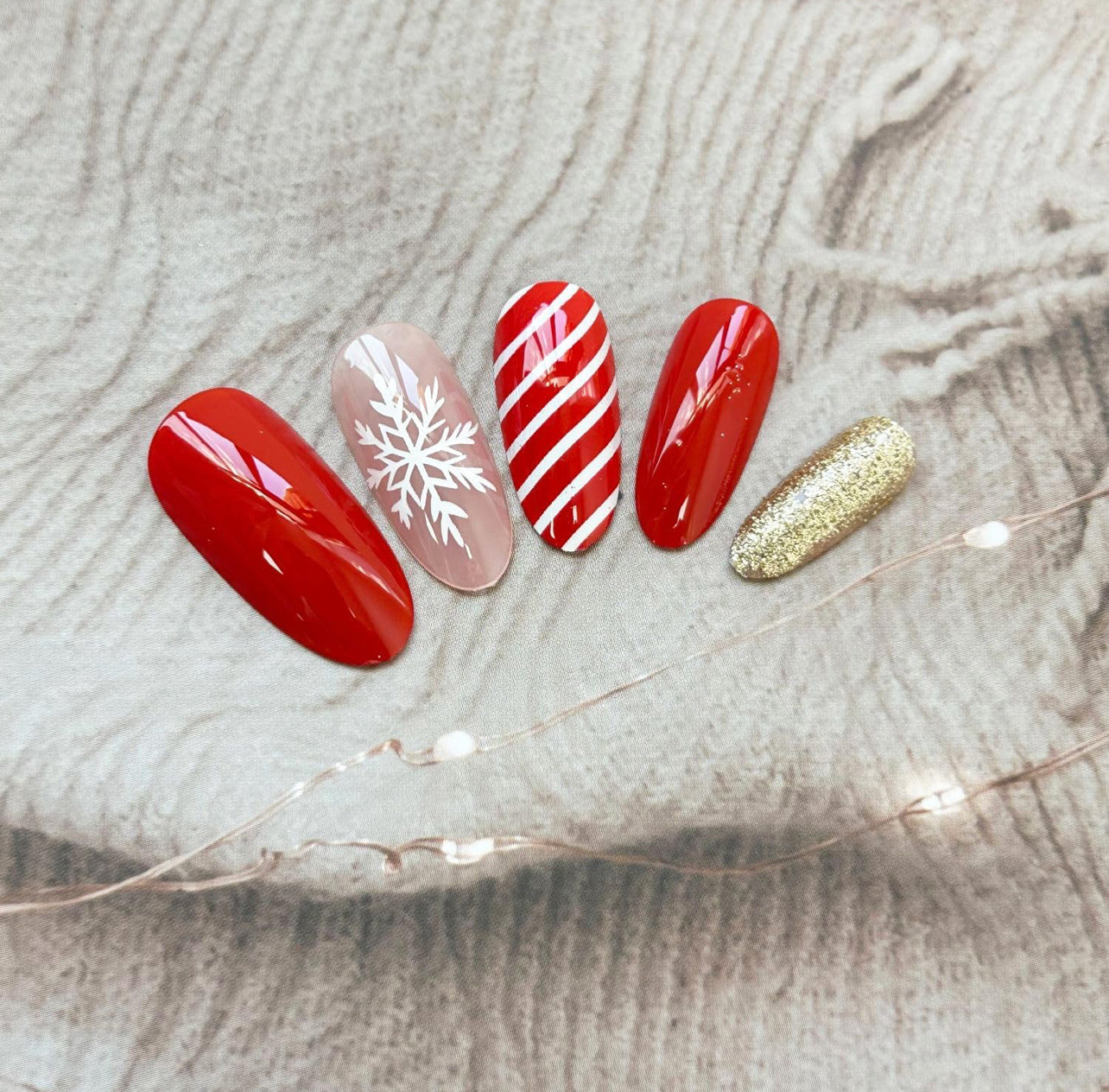Candy Stripe Snowflake Glitter Press-On Nails Christmas False Nails – Free Shipping
