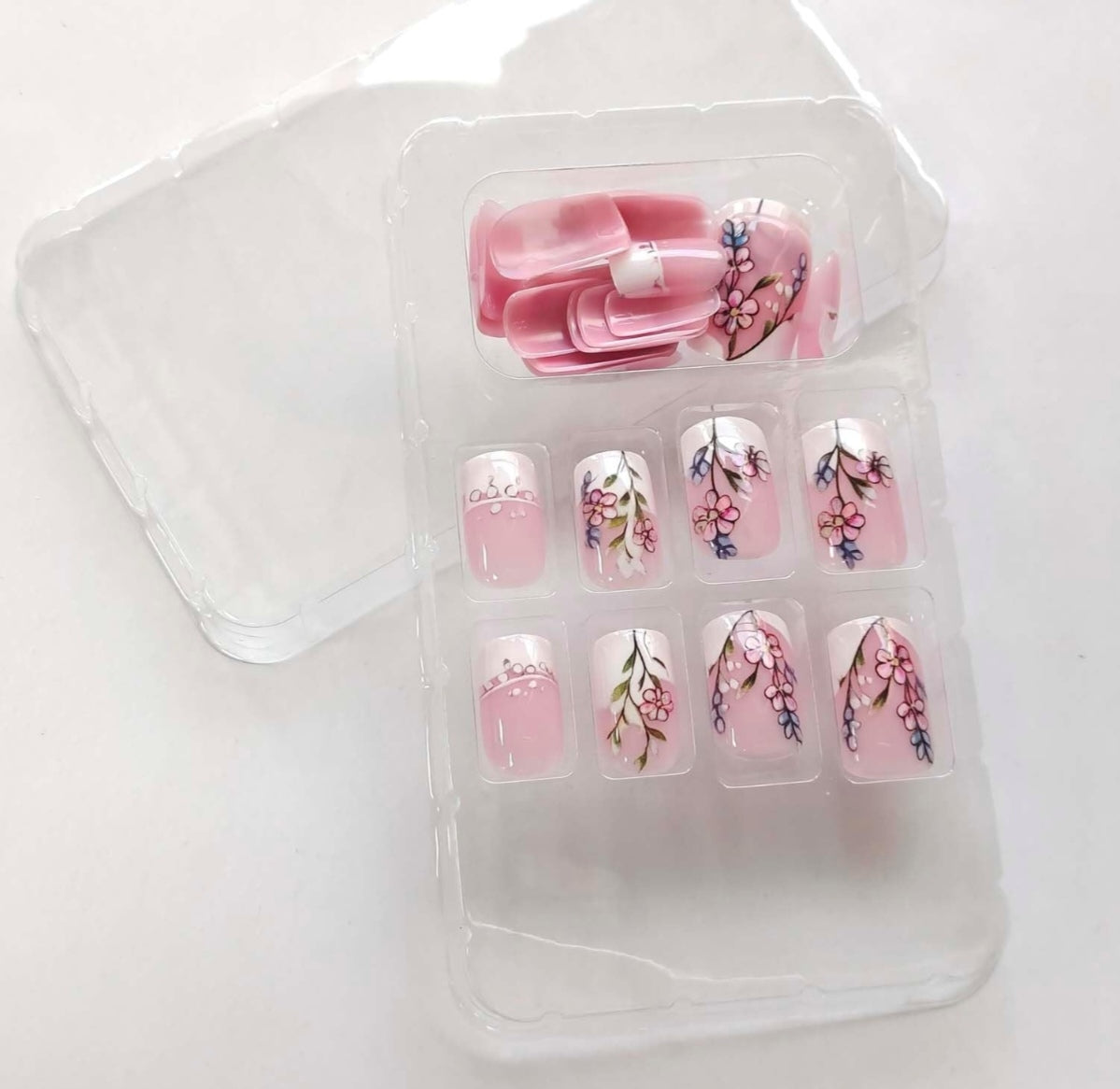 Chic French Floral Tip Press-On Nails Artificial Nails 24 Pcs - Free Shipping