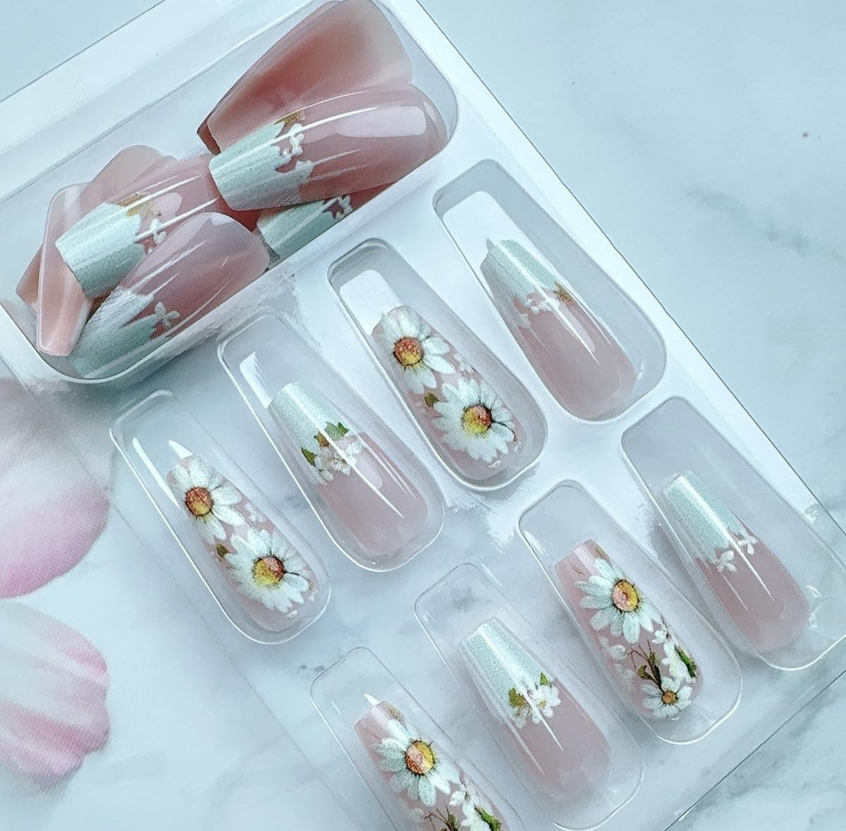 Cute Daisy Floral French Tip Press-On Nails Fake Nails 24 Pcs - Free Shipping