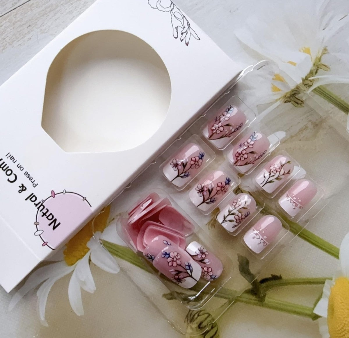 Chic French Floral Tip Press-On Nails Artificial Nails 24 Pcs - Free Shipping