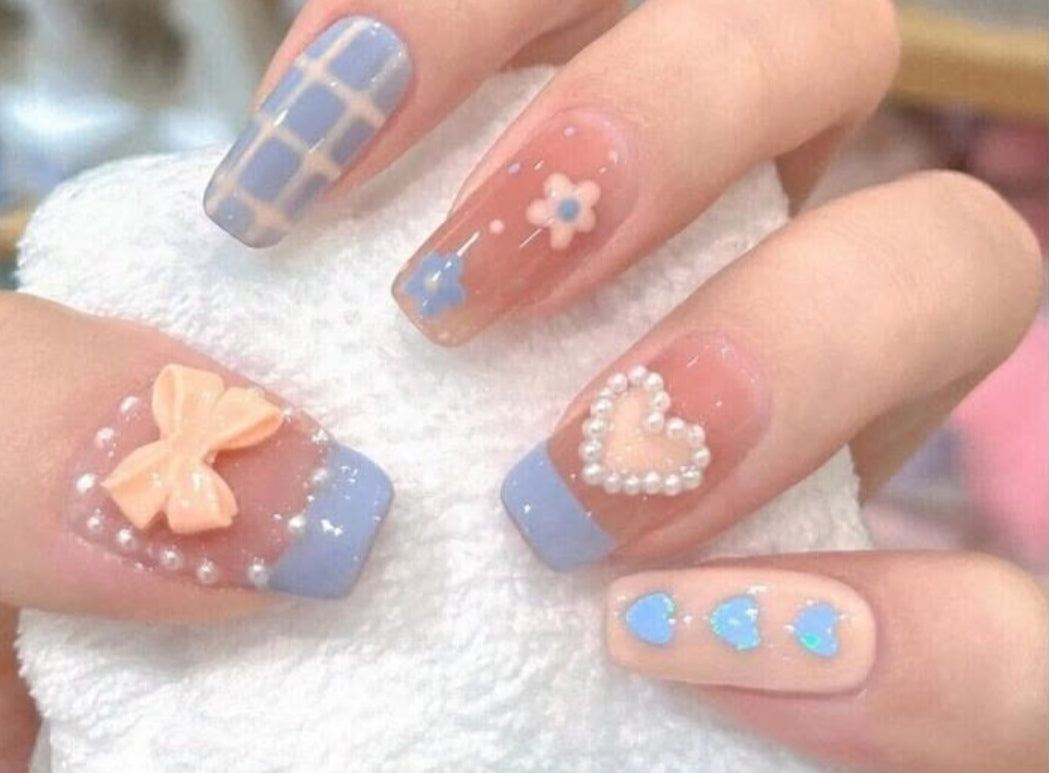 Charming Blue Floral Pearl 3D Heart Stripe Press-On Nails Artificial Nails 24 Pcs - Free Shipping
