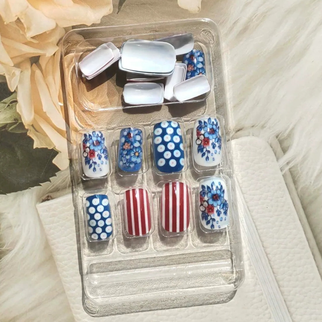 Chic Patriotic Floral Flag Press-On Nails Fake Artificial Nails 24 Pcs – Free Shipping
