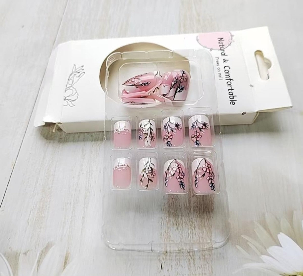 Chic French Floral Tip Press-On Nails Artificial Nails 24 Pcs - Free Shipping