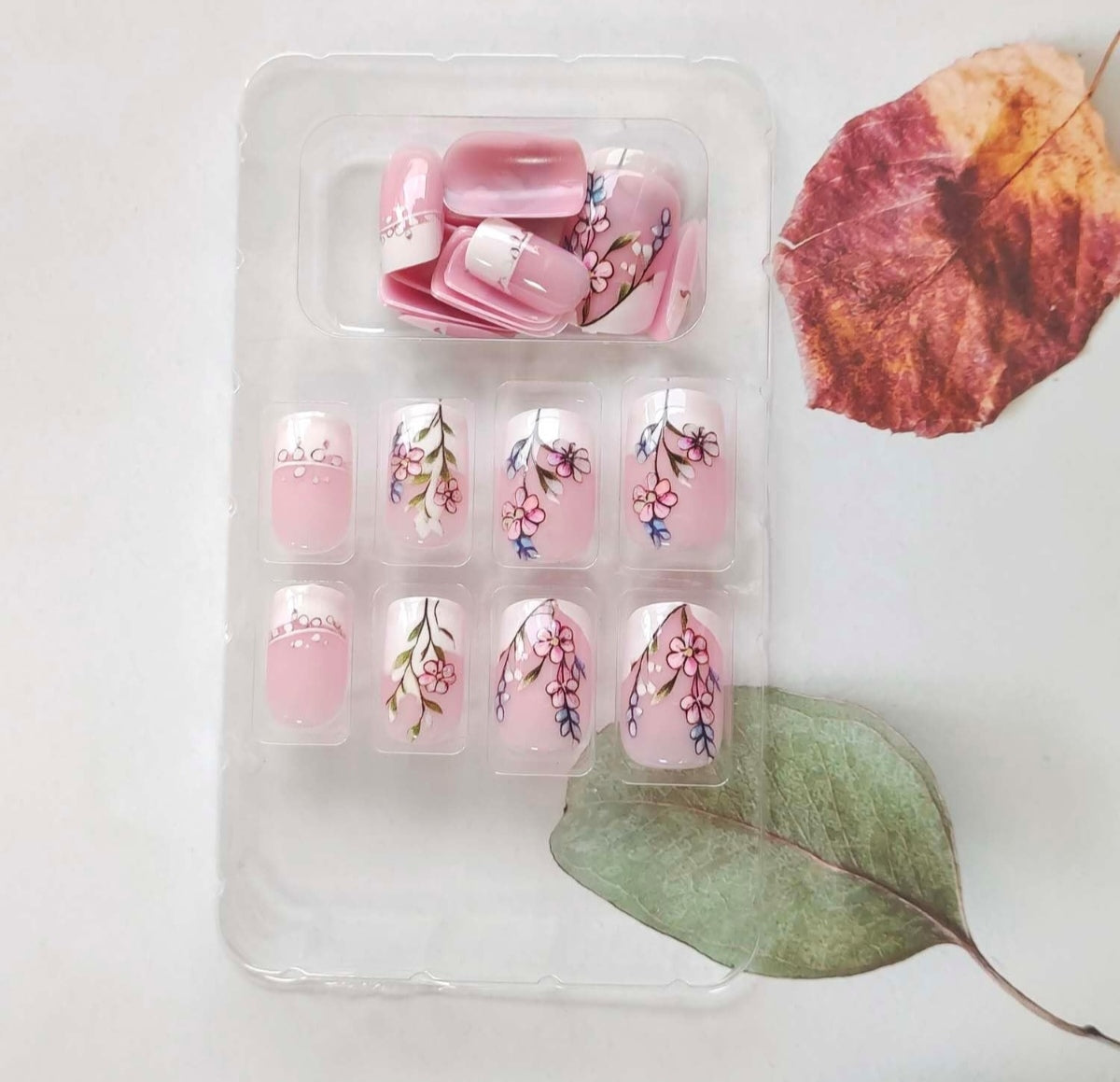 Chic French Floral Tip Press-On Nails Artificial Nails 24 Pcs - Free Shipping