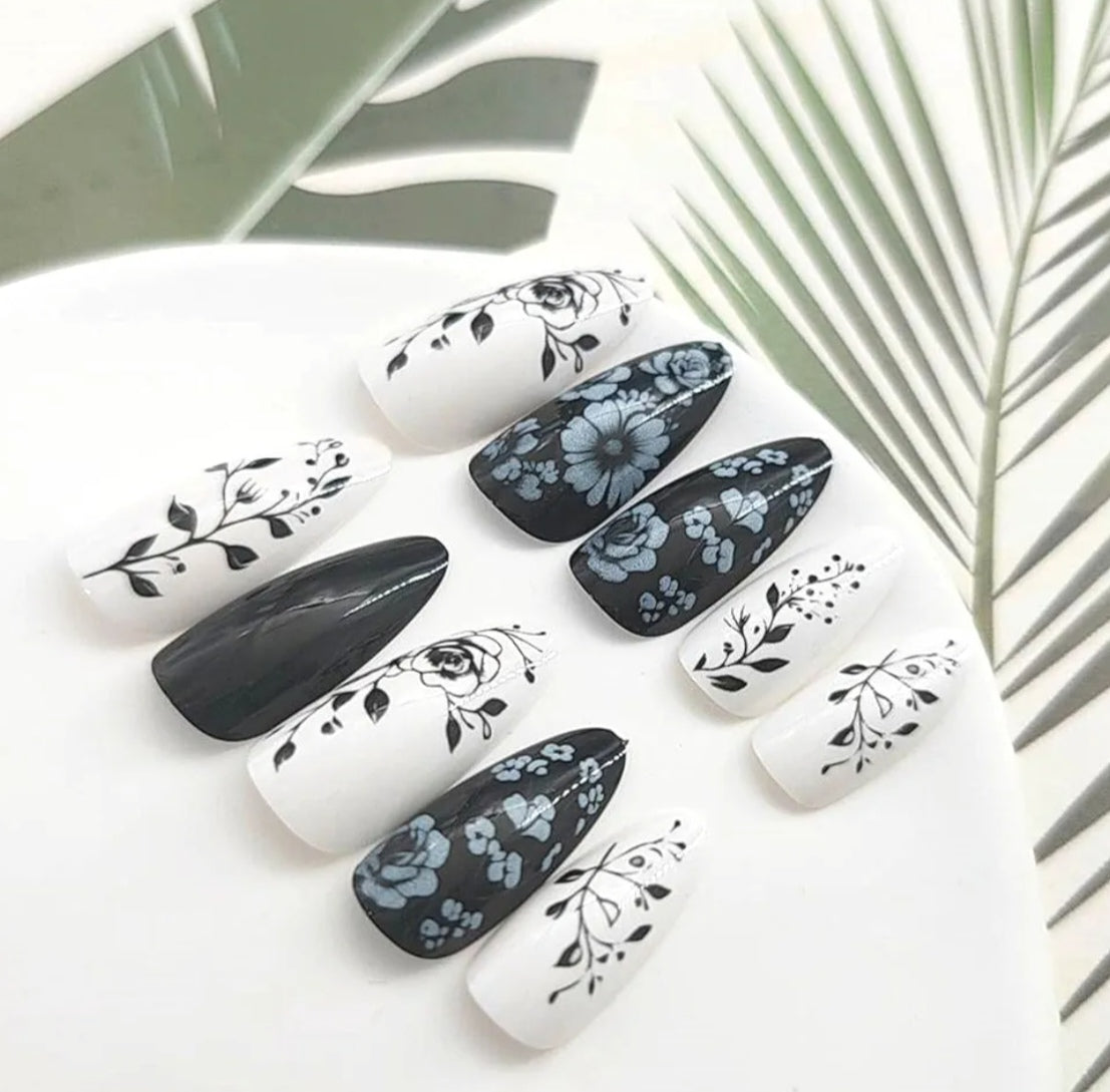 Chic Black White Floral Press-On Nails Fake Artificial Nails 24 Pcs – Free Shipping