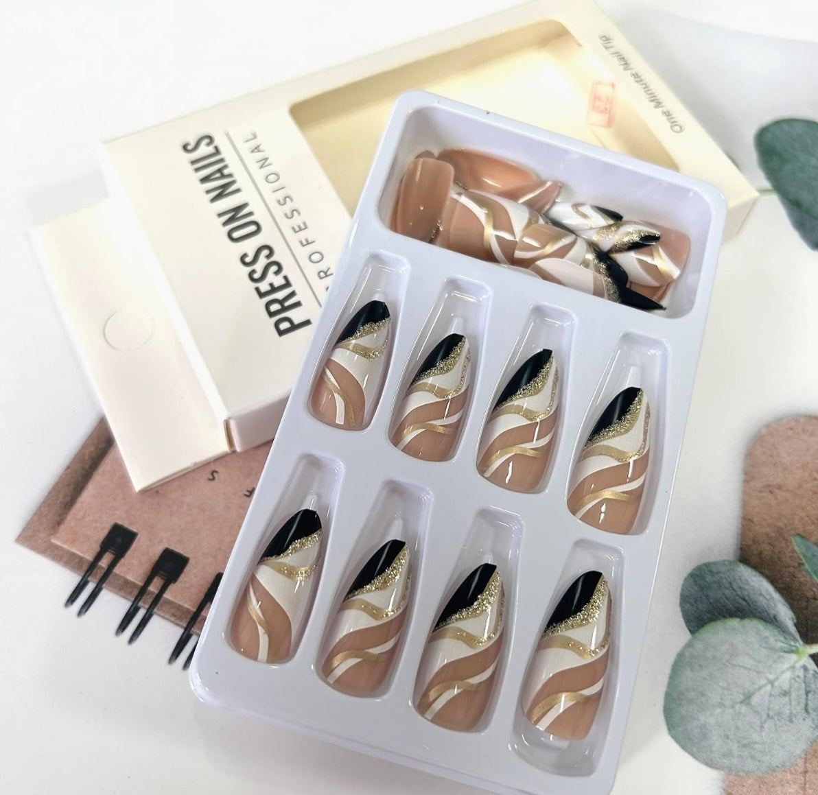 Glamorous Black Gold Abstract Almond Press-On Acrylic Fake Nails-Free Shipping
