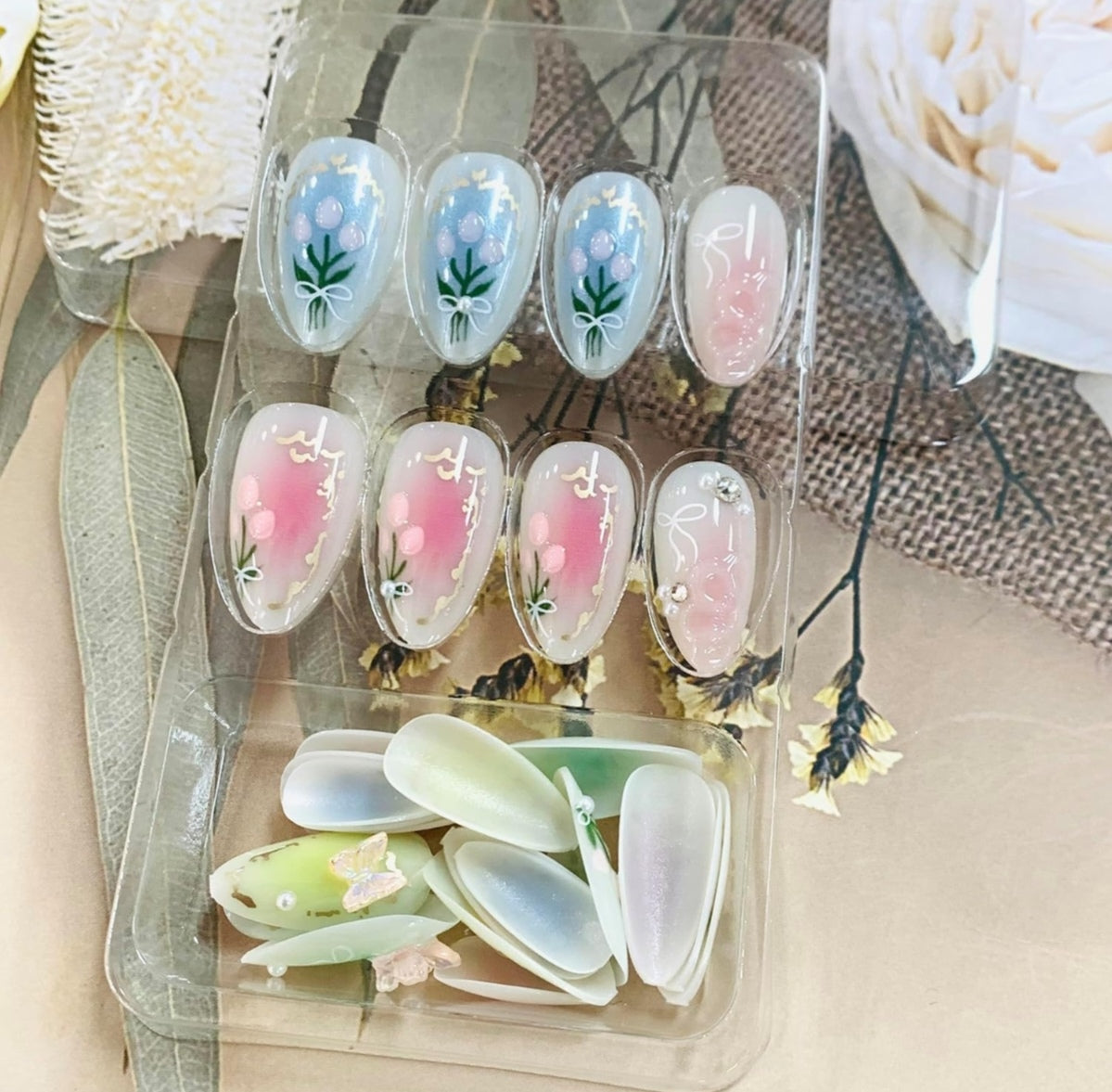 Cute Floral 3D Butterfly Almond Rhinestones Press-On Nails Artificial Nails 24 Pcs - Free Shipping