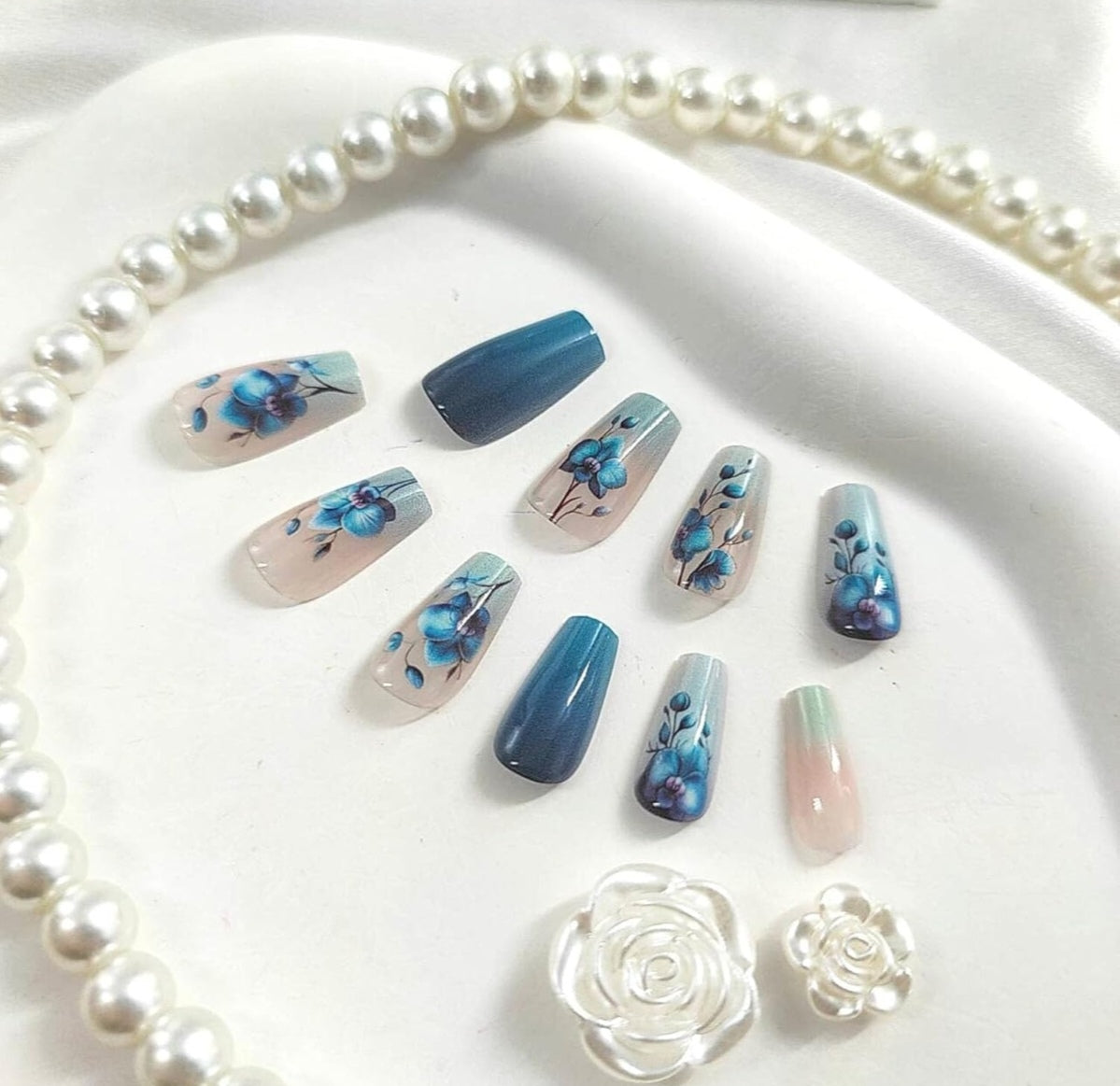 Blue Floral Ombre Press-On Nails Fake Artificial Nails 24 Pcs – Free Shipping