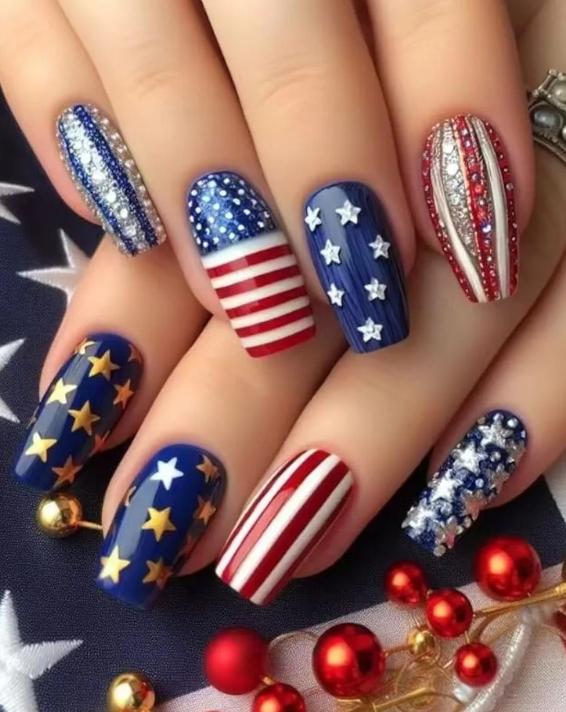 Stylish Patriotic Rhinestone Stars and Stripes Press-On Nails Fake Artificial Nails 24 Pcs – Free Shipping