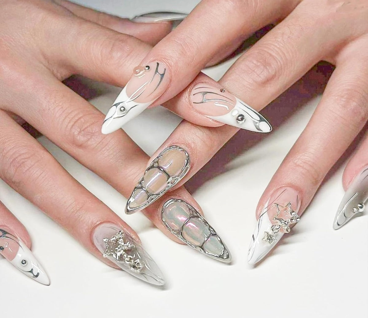 Trendy Abstract 3D Star Metallic Rhinestone Stiletto Press-On Nails False Nails 24 Pcs - Free Shipping