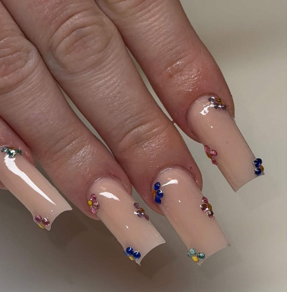 Elegant 3D Minimalist Floral Rhinestone Press-On Nails Artificial Nails 24 Pcs - Free Shipping