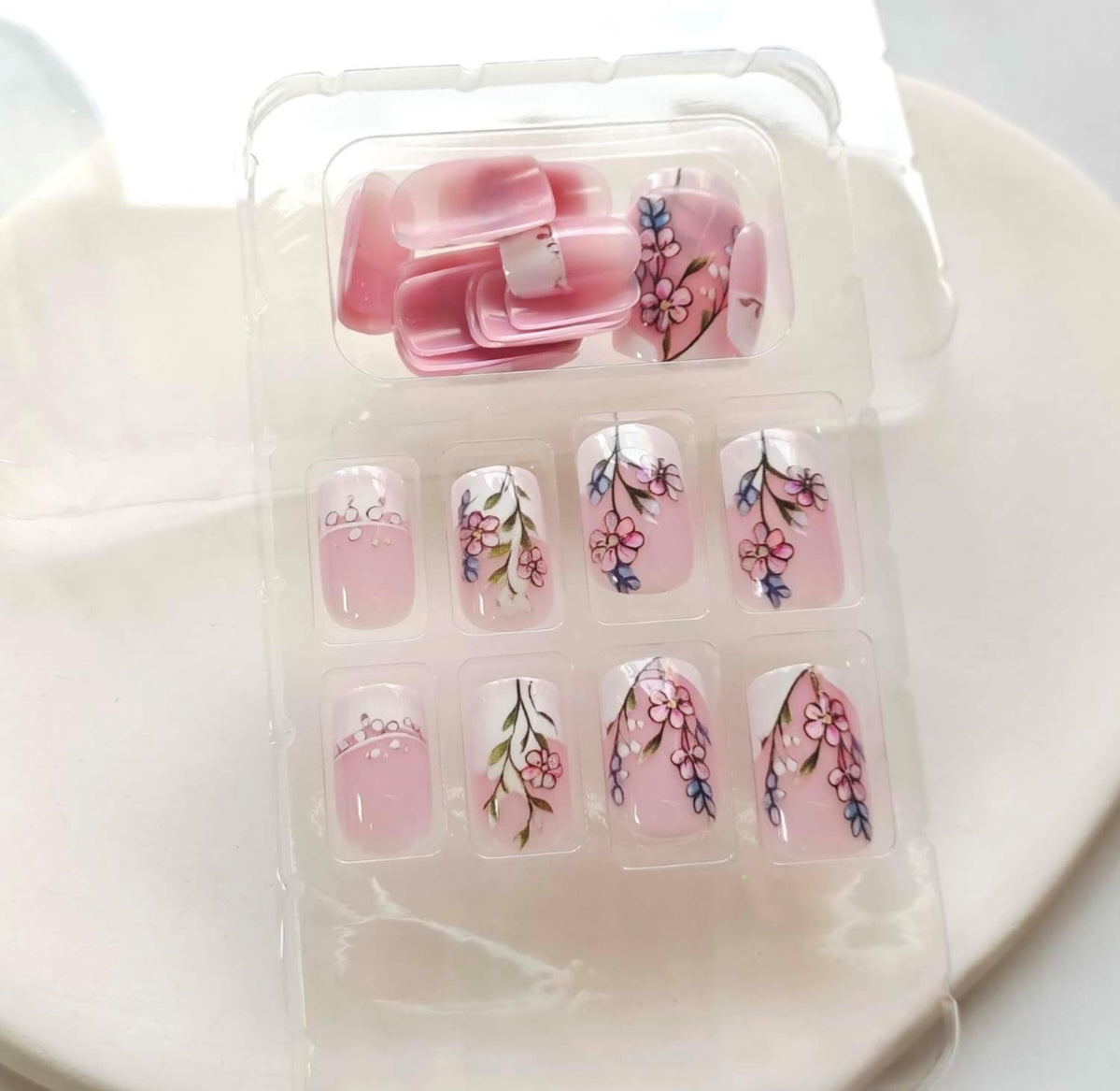 Chic French Floral Tip Press-On Nails Artificial Nails 24 Pcs - Free Shipping