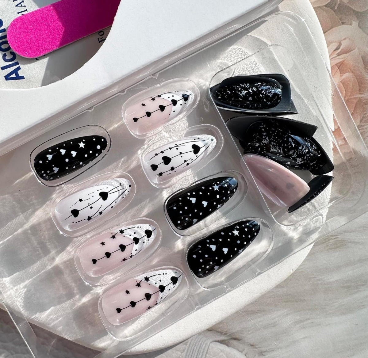 Chic Black White Heart Star Valentine's Press-On Nails Acrylic False Nails-Free Shipping