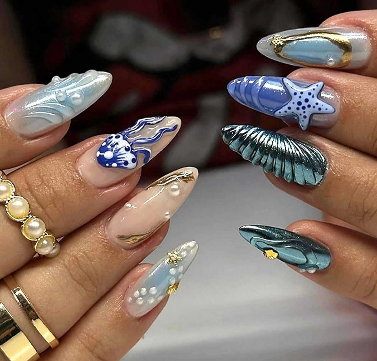 Ocean‑Inspired Blue Gradient Nails