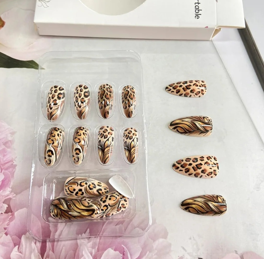 Chic Feather Leopard Print Gold Feather Press-On Nails Fake Artificial Nails 24 Pcs – Free Shipping