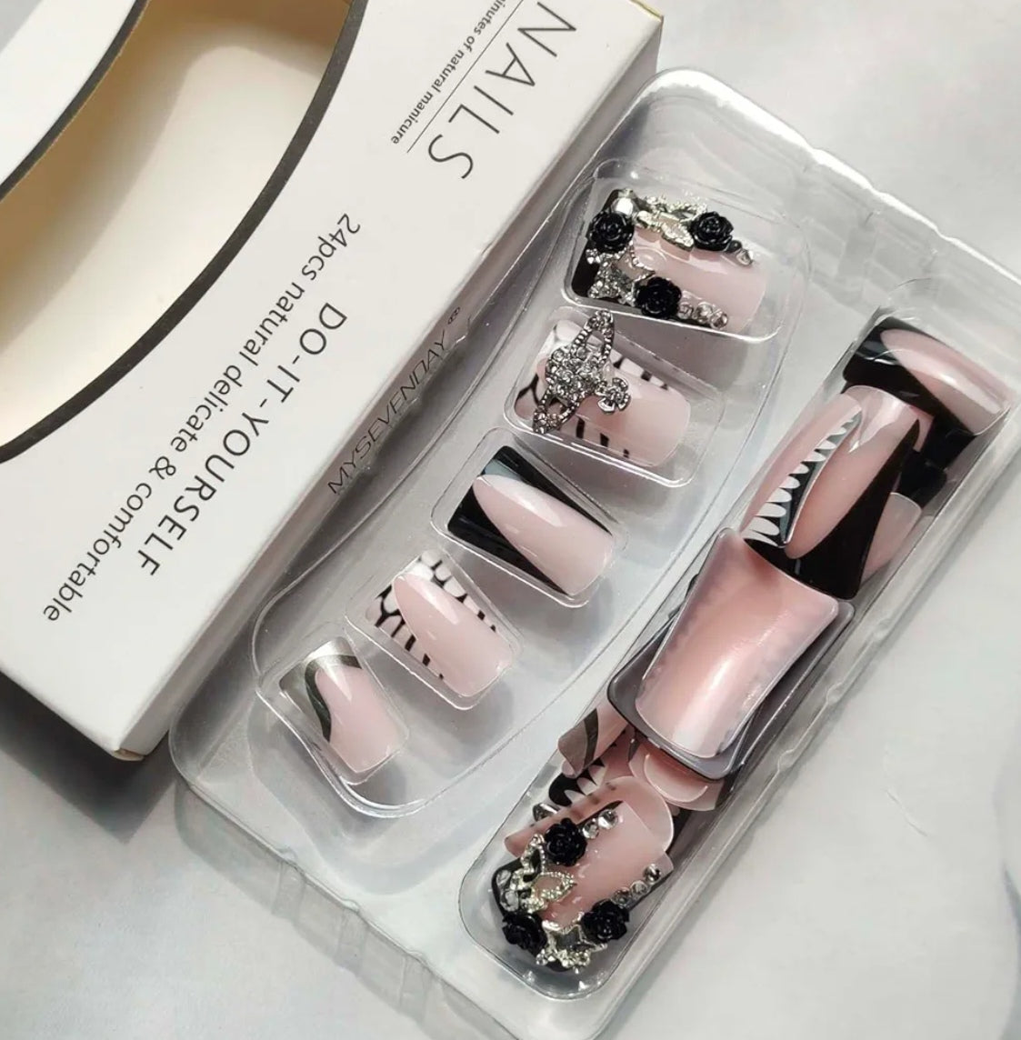 Trendy 3D Bling Rhinestones Press-On Nails Duck Shape Fake Artificial Nails 24 Pcs-Free Shipping