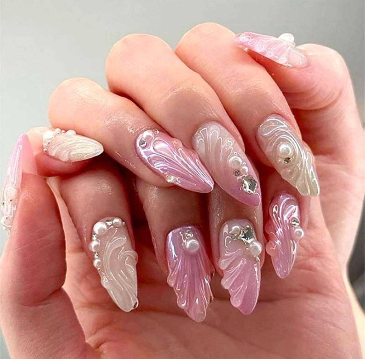 Stunning Pink Pearl 3D Seashell Rhinestones Press-On Nails Artificial Nails 24 Pcs – Free Shipping